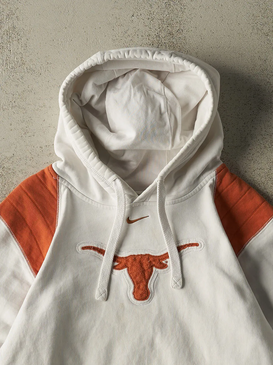 Vintage Y2K White Nike Texas Longhorns Embroidered Hoodie (L) sold by Rebalance Vintage product image thumbnail 2