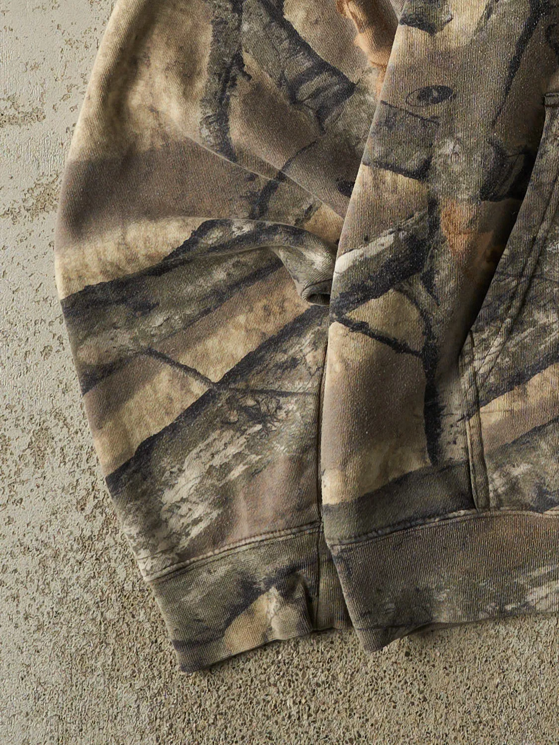 Vintage 90s Camo Mossy Oak x Cabelas Embroidered Hoodie (L) sold by Rebalance Vintage product image thumbnail 3