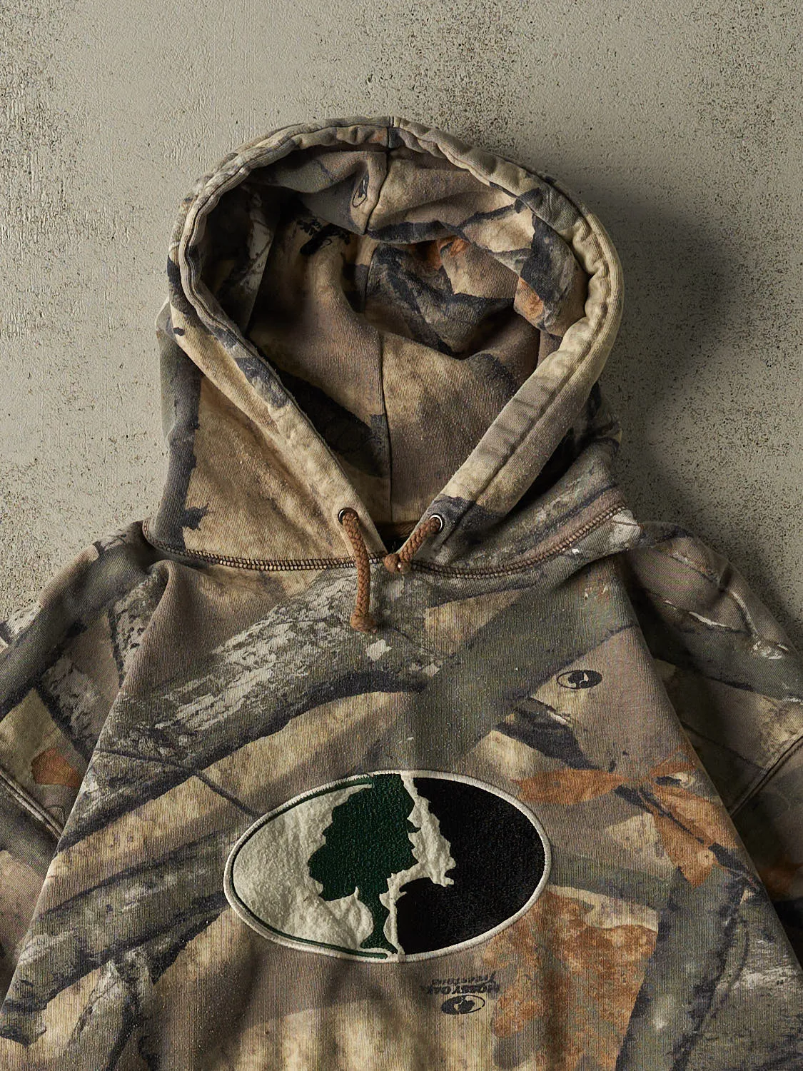 Vintage 90s Camo Mossy Oak x Cabelas Embroidered Hoodie (L) sold by Rebalance Vintage product image thumbnail 2
