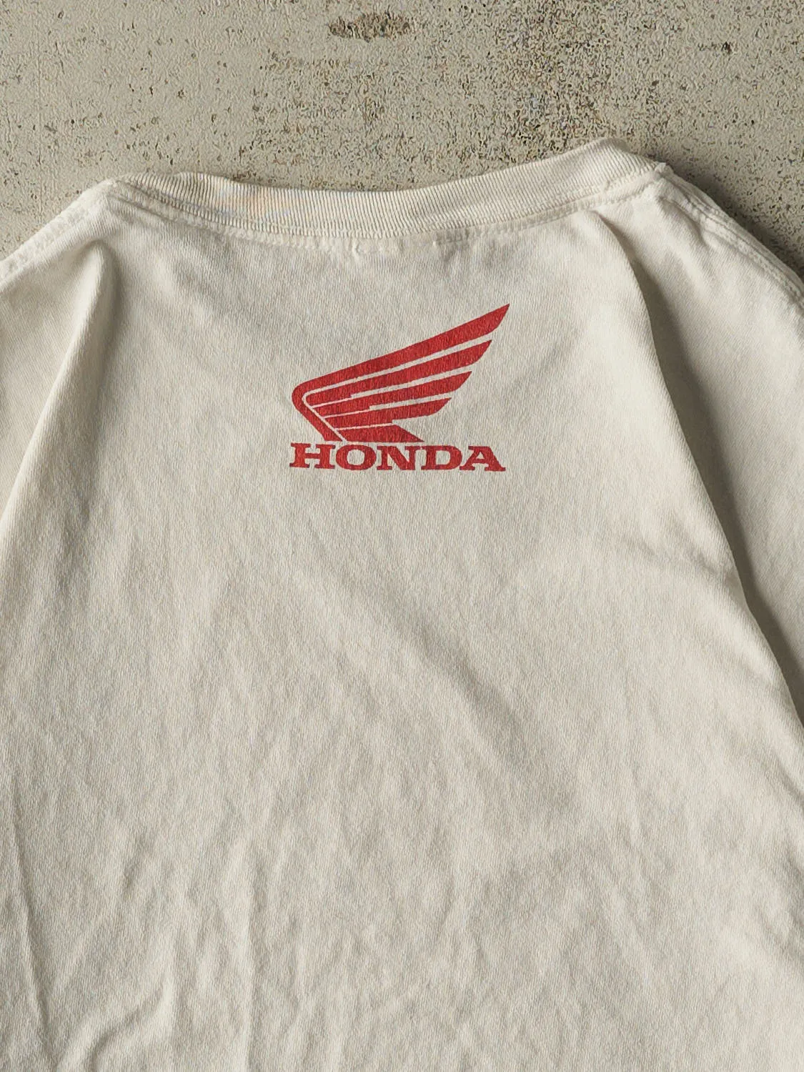 Vintage Y2K White Honda Racing Tee (L) sold by Rebalance Vintage product image thumbnail 4