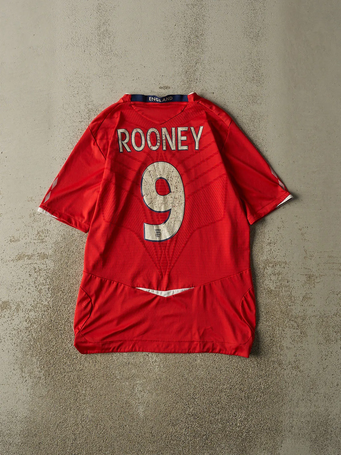 Vintage Y2K Red England #9 Wayne Rooney Jersey (M/L) sold by Rebalance Vintage product image thumbnail 2