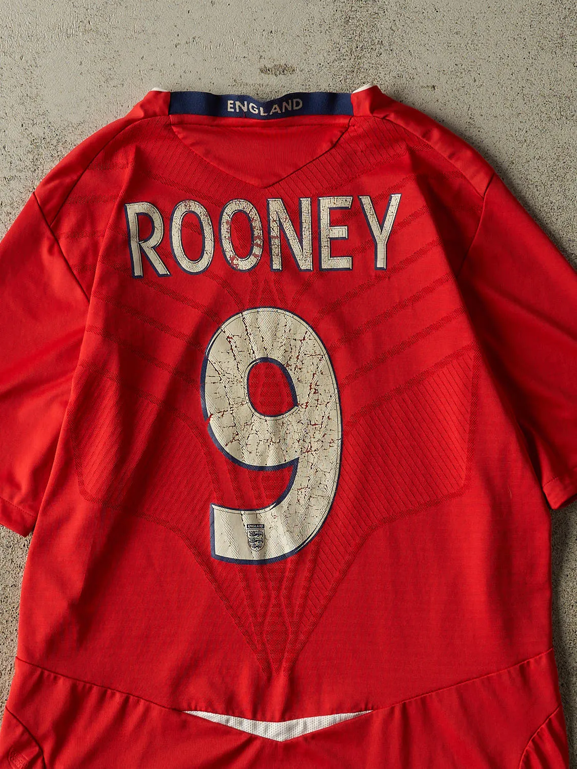 Vintage Y2K Red England #9 Wayne Rooney Jersey (M/L) sold by Rebalance Vintage product image thumbnail 4