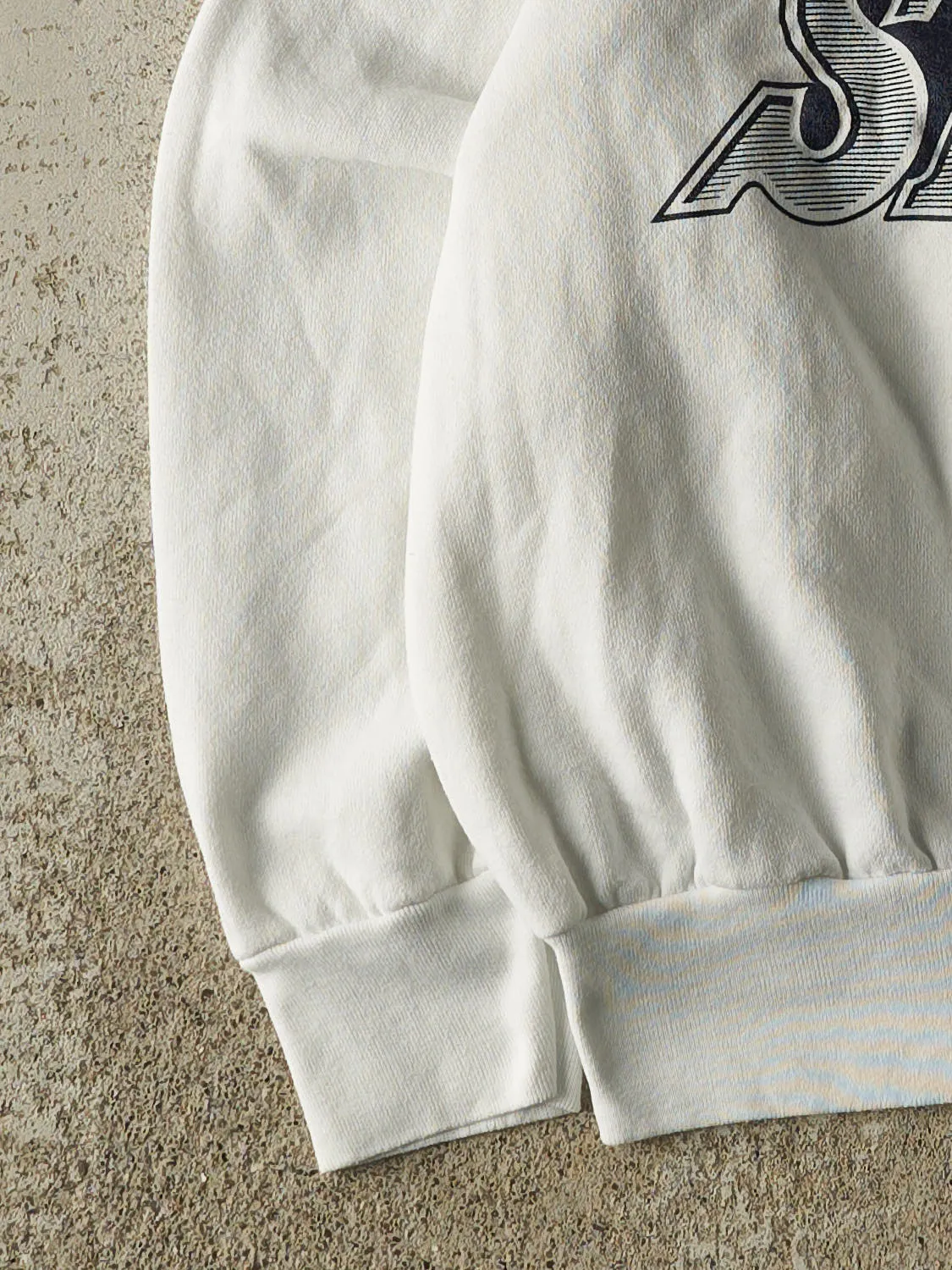 Vintage 87' White Minnesota Twins World Series Champions Crewneck (XS/S) sold by Rebalance Vintage product image thumbnail 3
