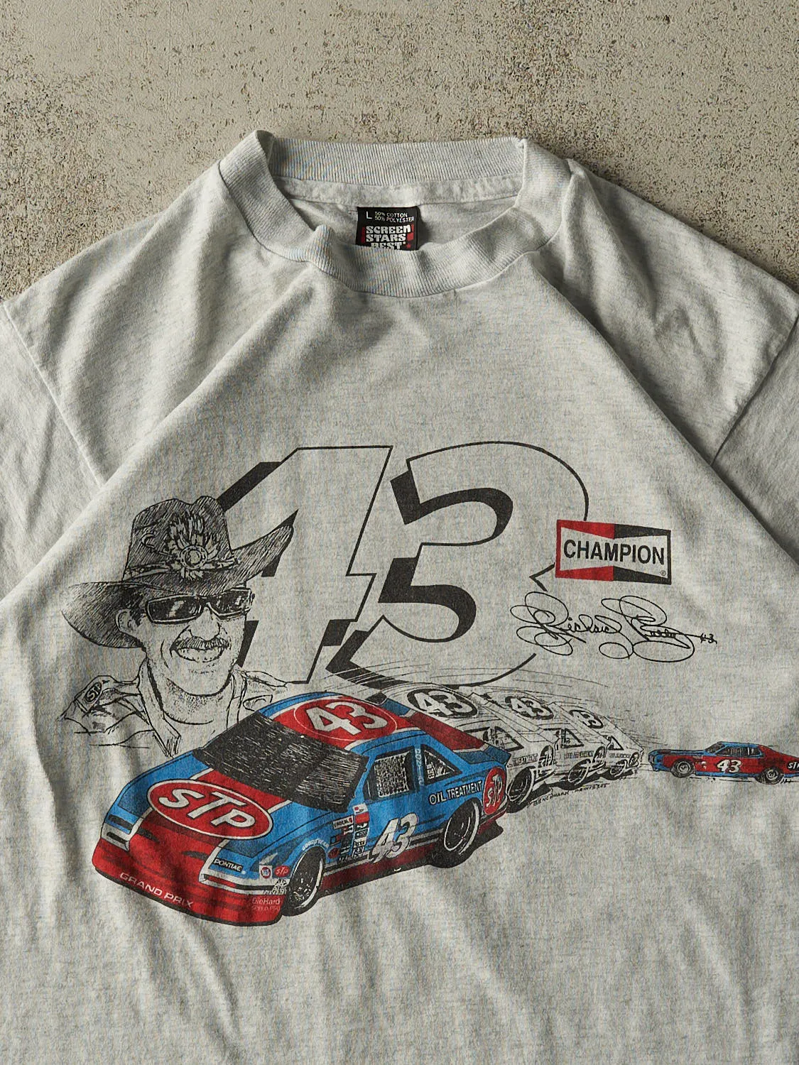 Vintage 90s Heather Grey Richard Petty Nascar Tee (M) sold by Rebalance Vintage product image thumbnail 3