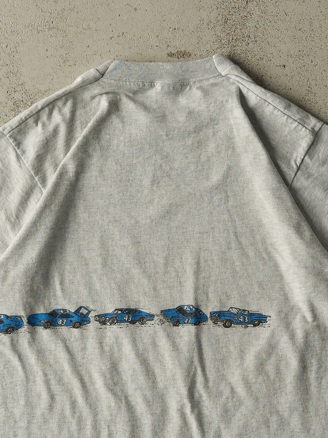 Vintage 90s Heather Grey Richard Petty Nascar Tee (M) sold by Rebalance Vintage product image thumbnail 4