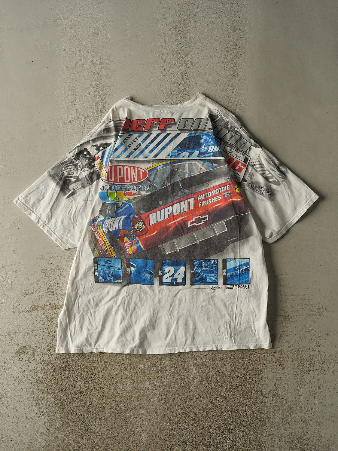 Vintage 04' White Jeff Gordon Nascar Racing Tee (XXL/XXXL) sold by Rebalance Vintage product image thumbnail 2
