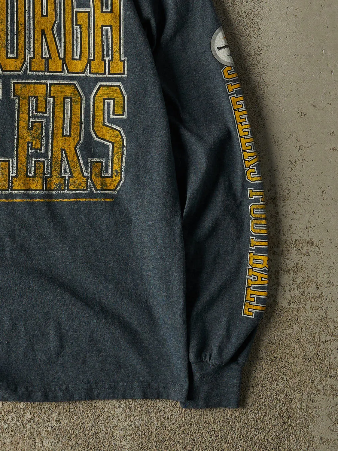Vintage Y2K Charcoal Grey Pittsburgh Steelers Long Sleeve (S/M) sold by Rebalance Vintage product image thumbnail 4