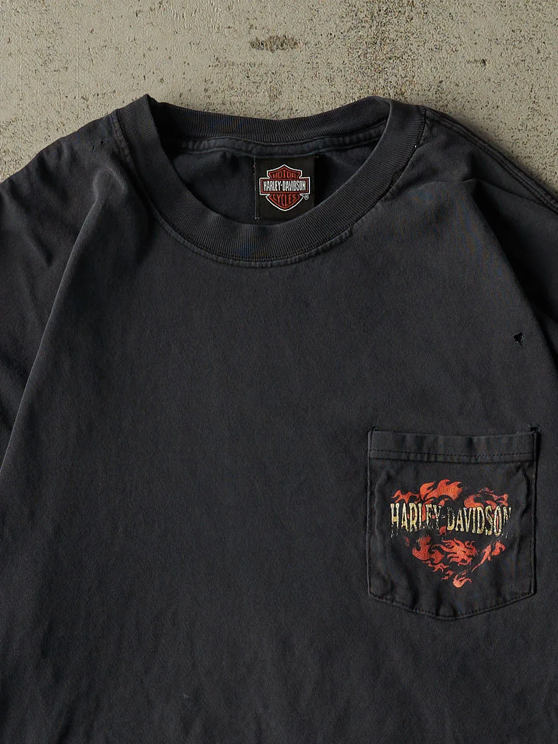 Vintage 90s Faded Black Harley Davidson St. Pete Beach Florida Pocket Tee (L) sold by Rebalance Vintage product image thumbnail 3