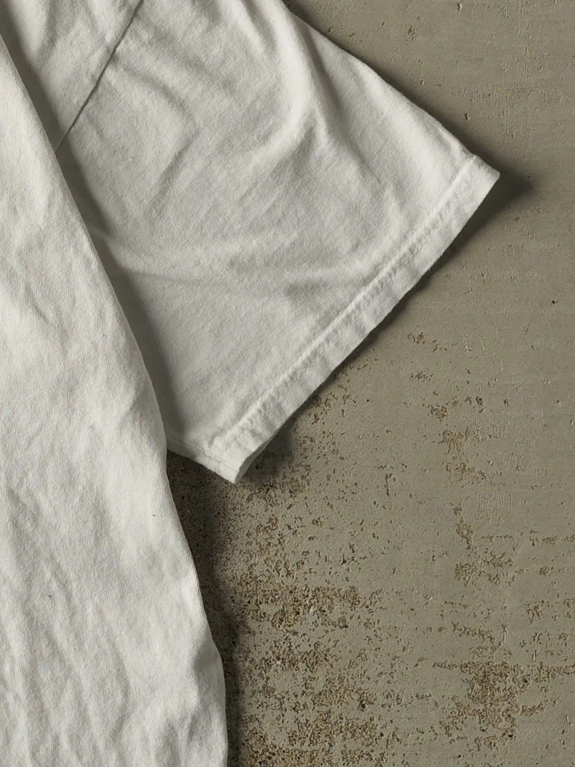 Vintage Y2K White Molson Canadian Tee (M/L) sold by Rebalance Vintage product image thumbnail 4