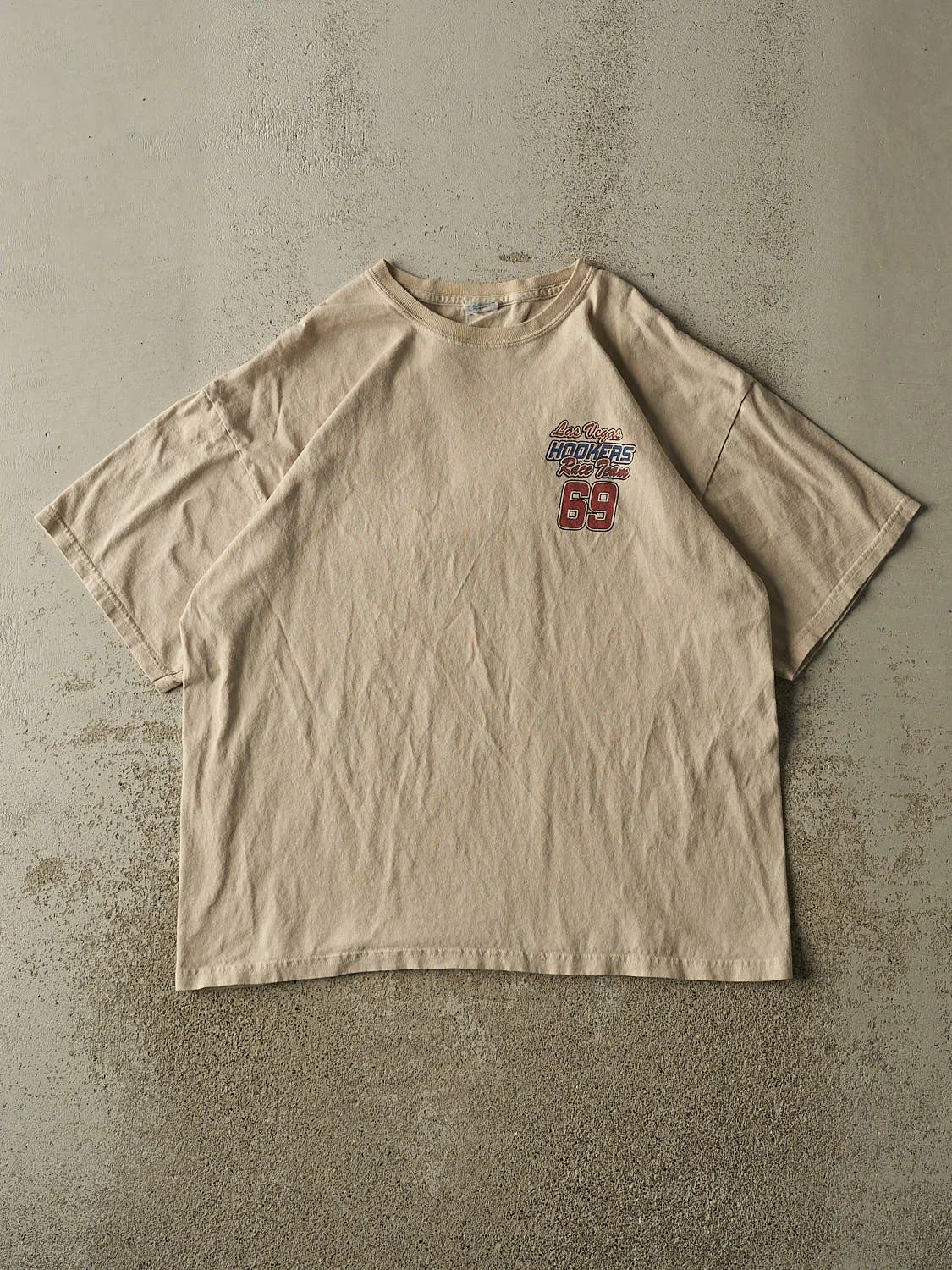 Vintage Y2K Beige Las Vegas Race Tee (L/XL) sold by Rebalance Vintage
