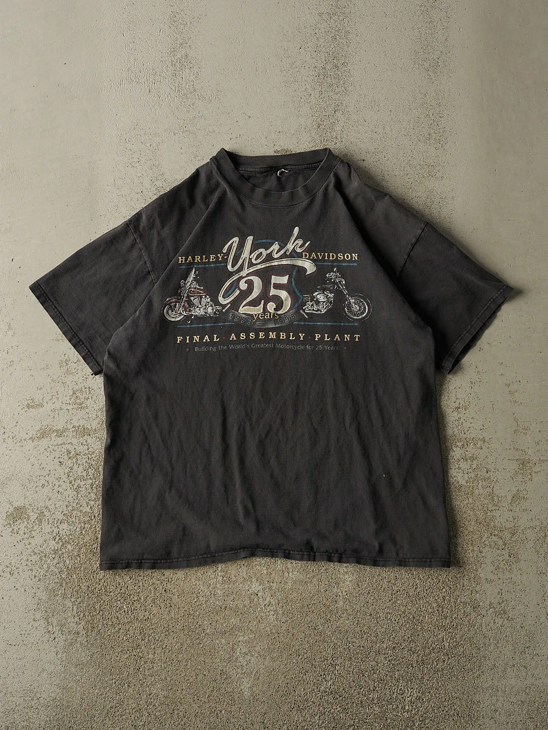 Vintage 98' Faded Black Harley Davidson 25th Anniversary Tee (L) sold by Rebalance Vintage