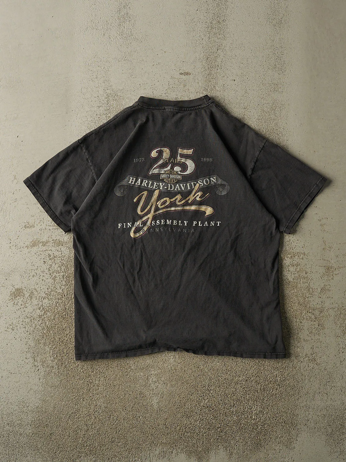 Vintage 98' Faded Black Harley Davidson 25th Anniversary Tee (L) sold by Rebalance Vintage product image thumbnail 2
