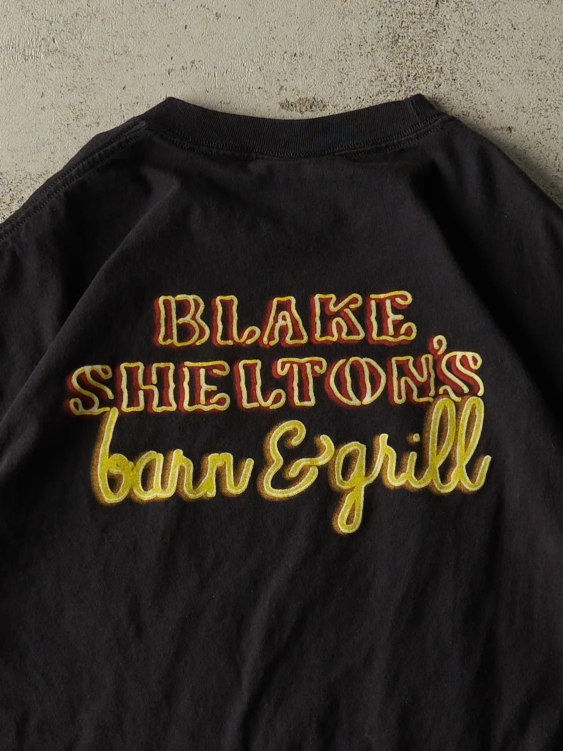 Vintage Y2K Black Blake Shelton Some Beach Tee (L/XL) sold by Rebalance Vintage product image thumbnail 4