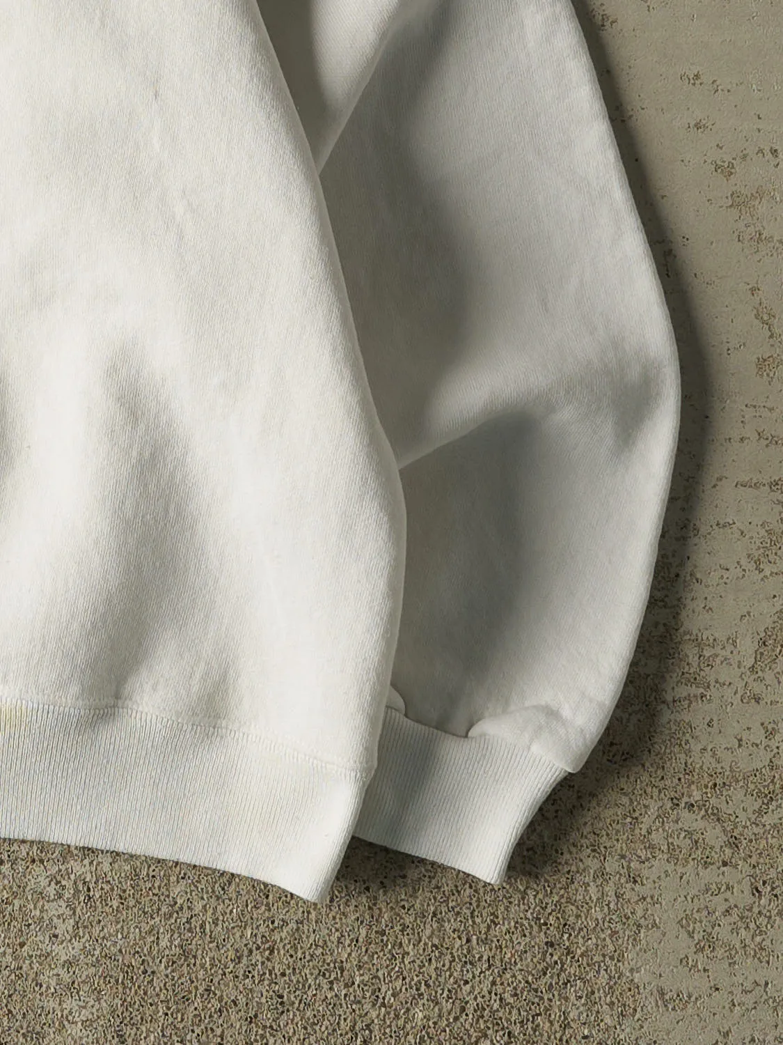 Vintage 90s White Suomalainen Embroidered Crewneck (M) sold by Rebalance Vintage product image thumbnail 4