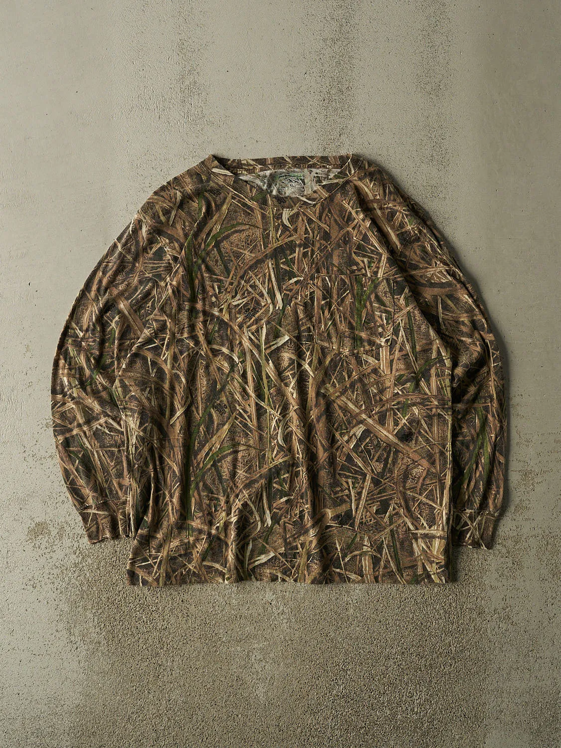 Vintage Y2K Camo Mossy Oak Long Sleeve (XL/XXL) sold by Rebalance Vintage