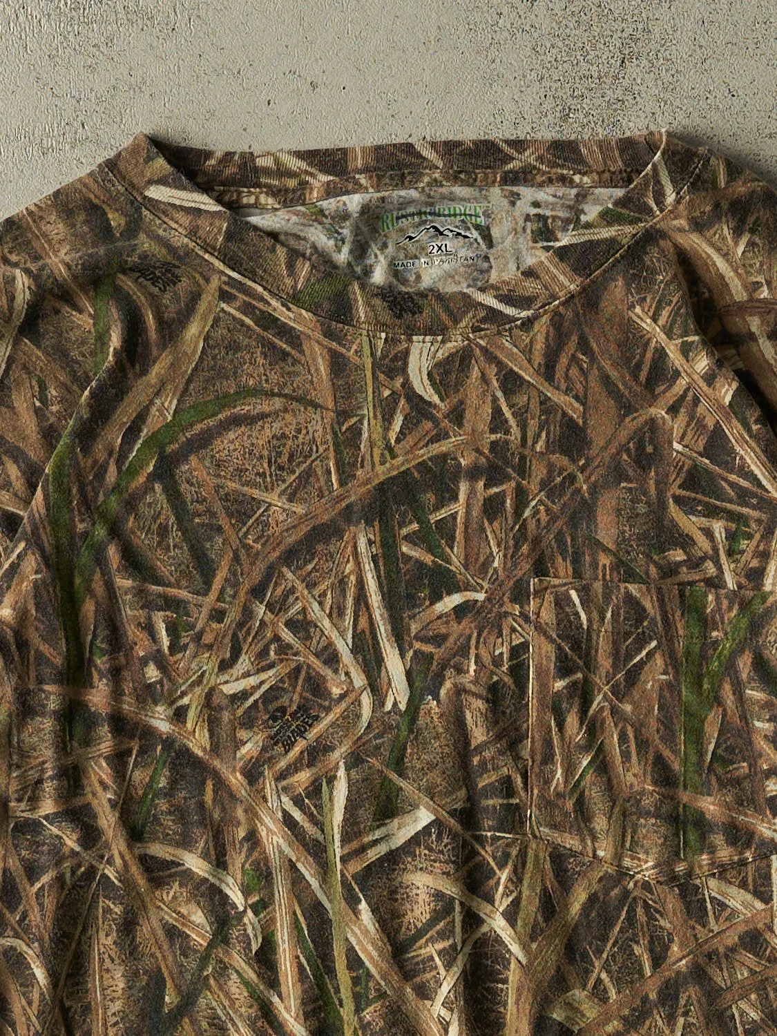 Vintage Y2K Camo Mossy Oak Long Sleeve (XL/XXL) sold by Rebalance Vintage product image thumbnail 2