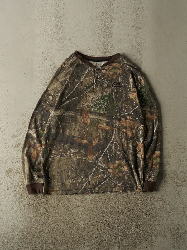 Vintage Y2K Camo Realtree Thermal Long Sleeve (L/XL) made by Rebalance Vintage