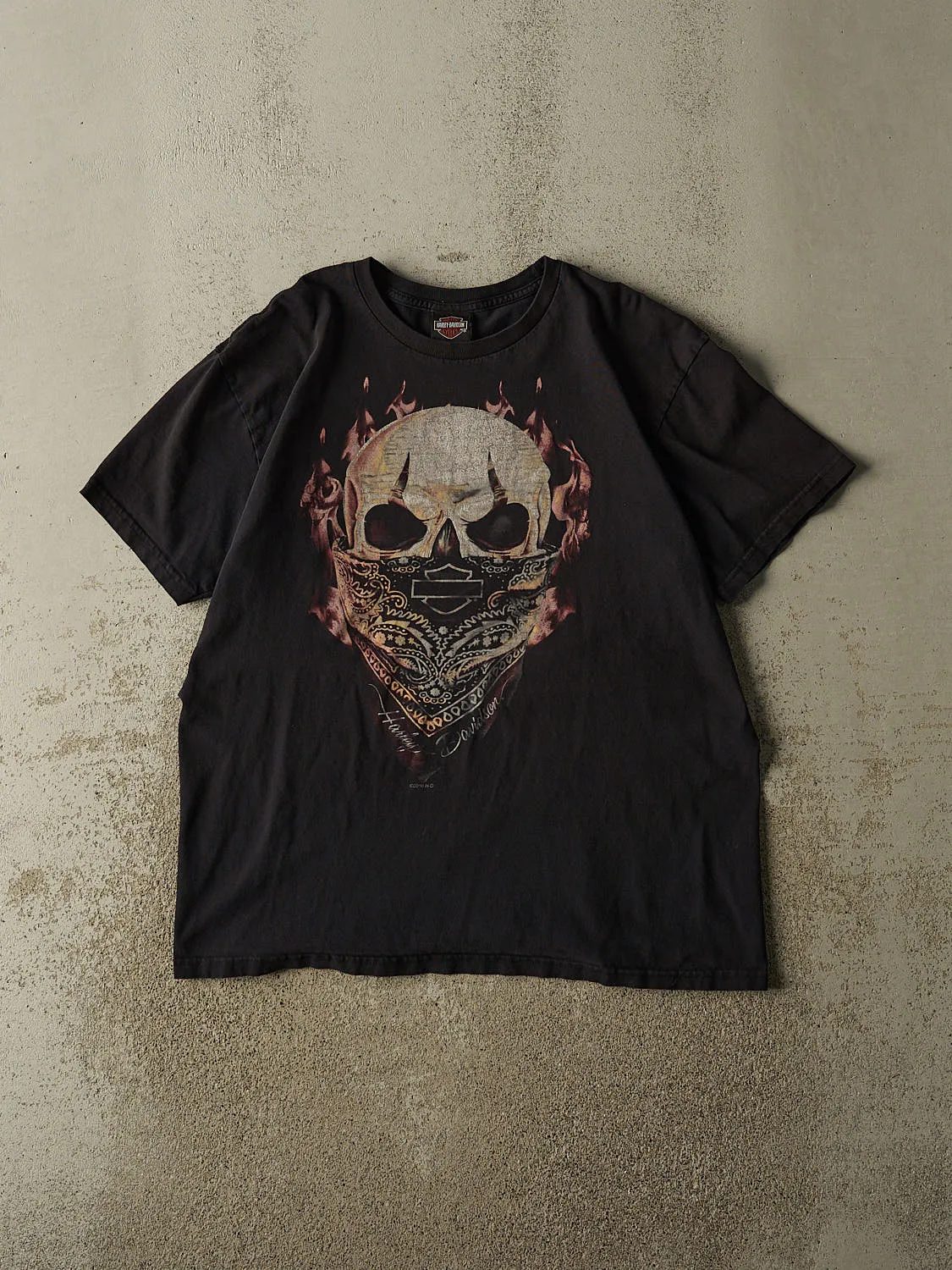 16' Faded Black Harley Davidson Red Deer Alberta Tee (L) sold by Rebalance Vintage