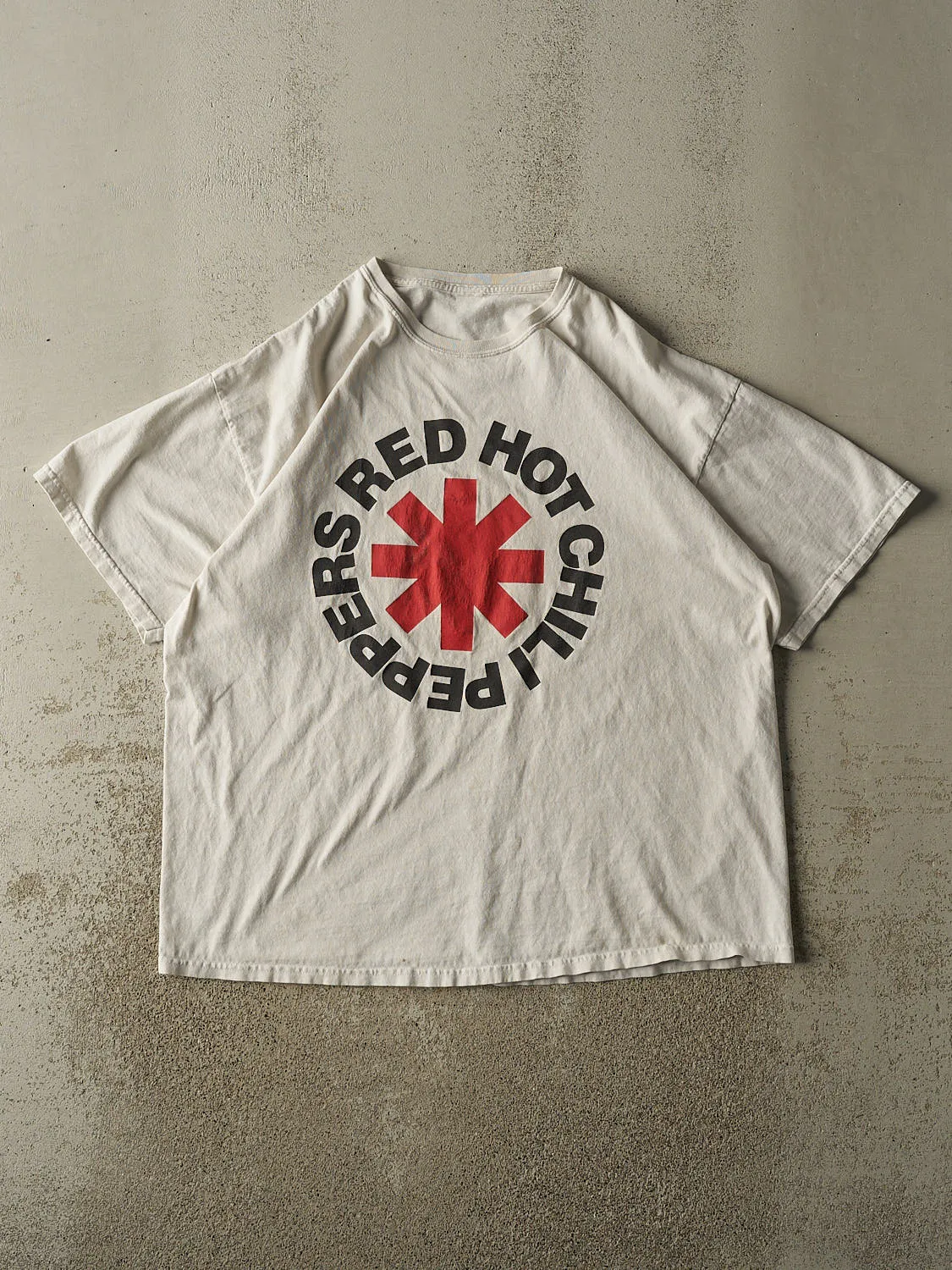 Vintage Y2K White Red Hot Chili Peppers Tee (XL) sold by Rebalance Vintage