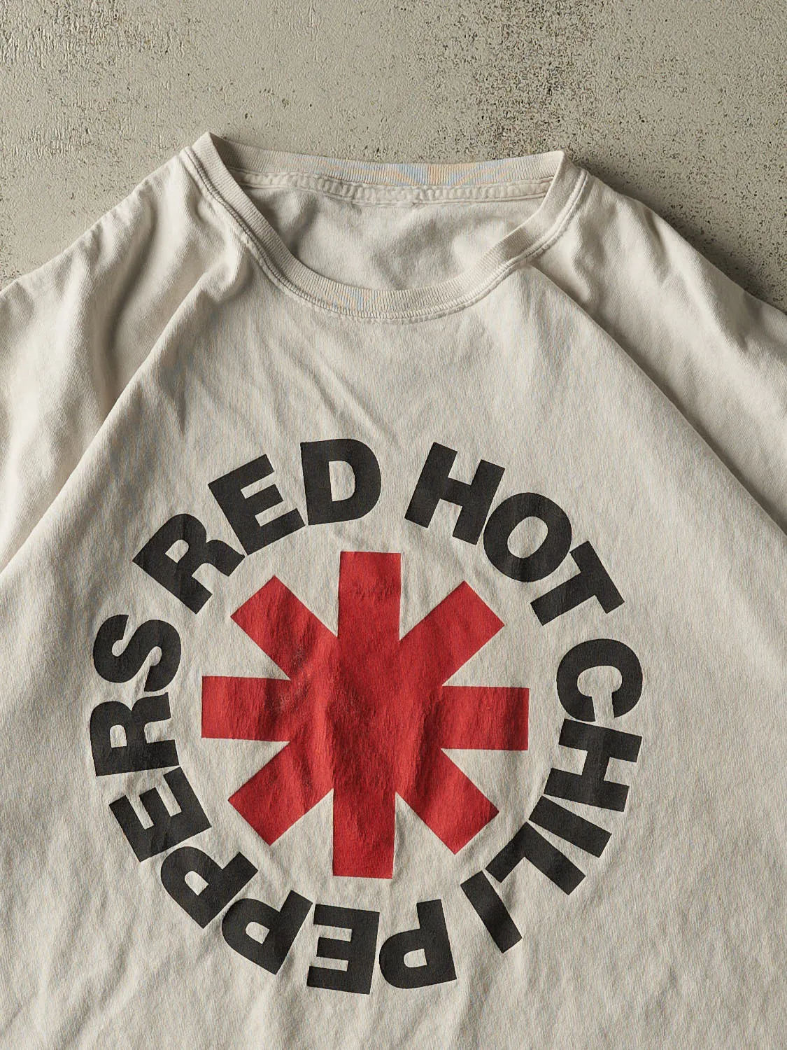 Vintage Y2K White Red Hot Chili Peppers Tee (XL) sold by Rebalance Vintage product image thumbnail 2