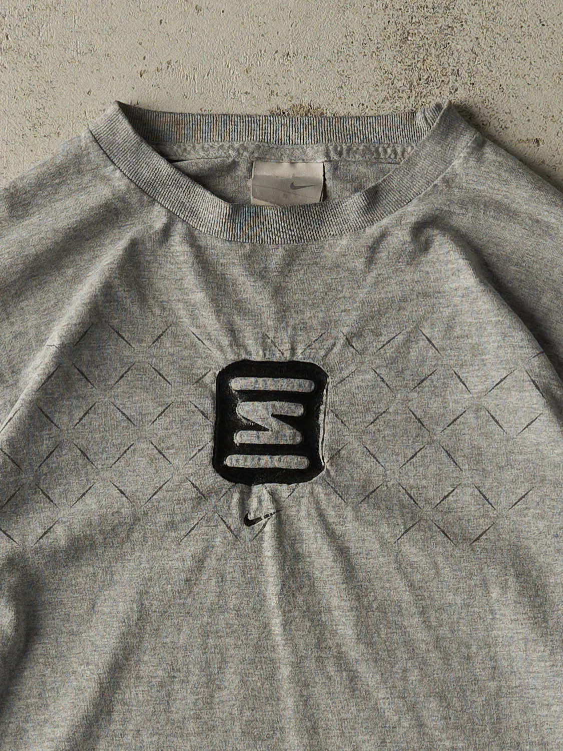 Vintage Y2K Grey Nike Long Sleeve (XS/S) sold by Rebalance Vintage product image thumbnail 2