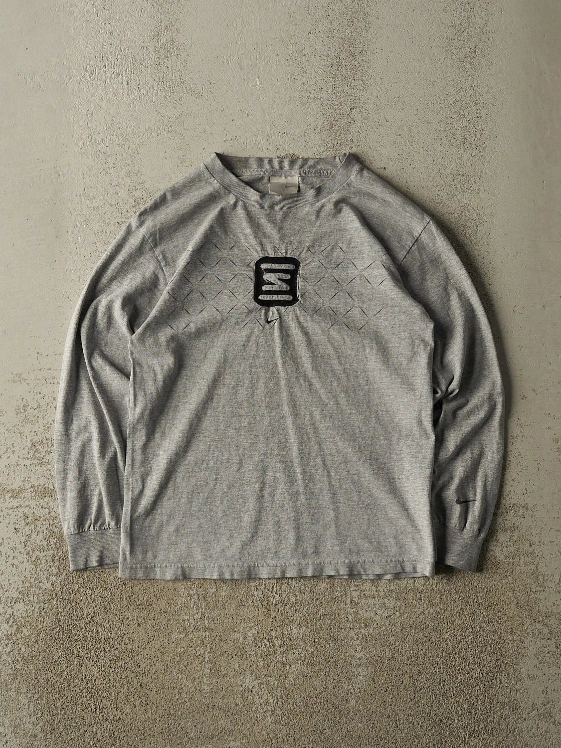 Vintage Y2K Grey Nike Long Sleeve (XS/S) sold by Rebalance Vintage
