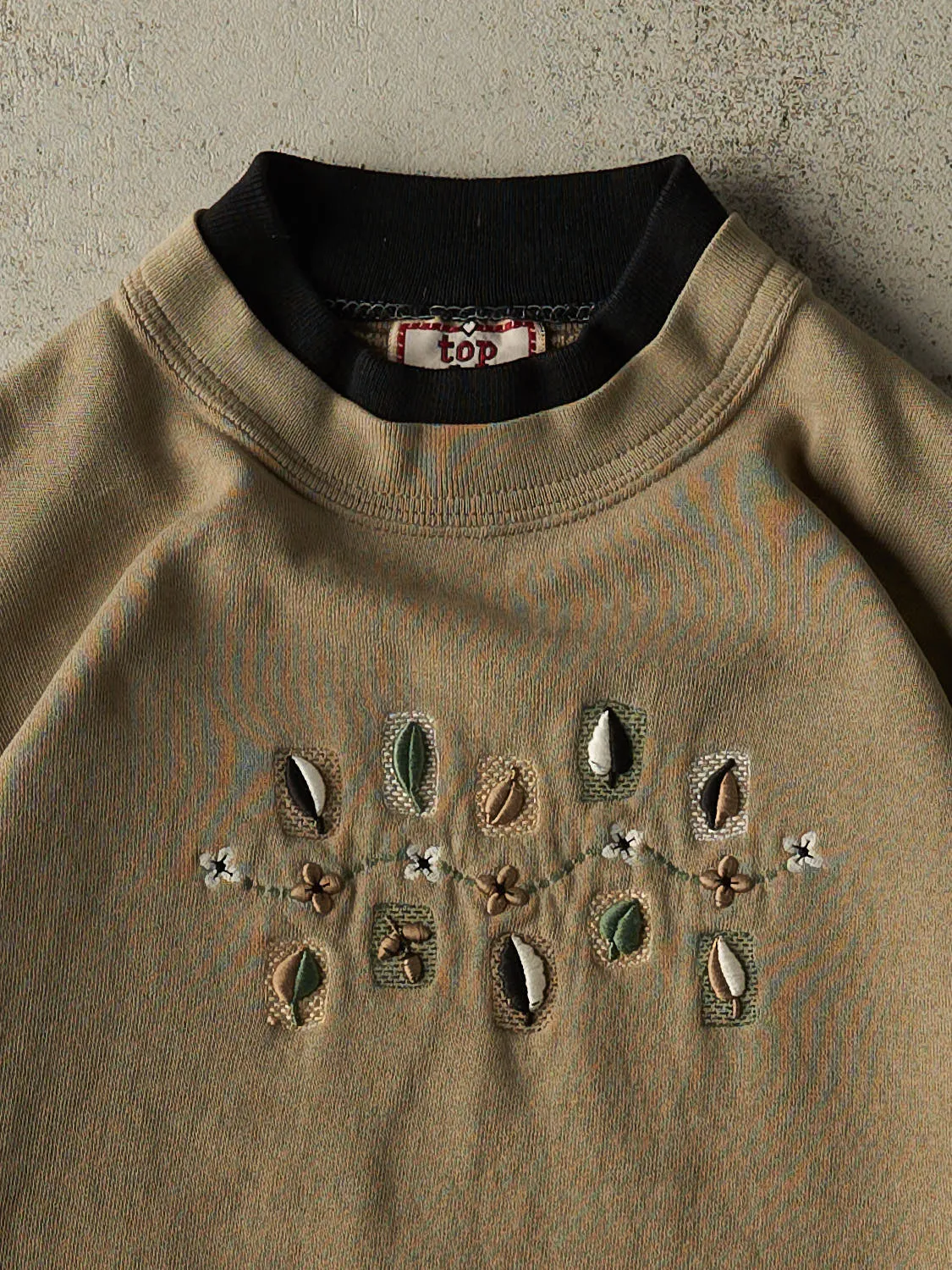 Vintage 90s Green Nature Embroidered Crewneck (M/L) sold by Rebalance Vintage product image thumbnail 2