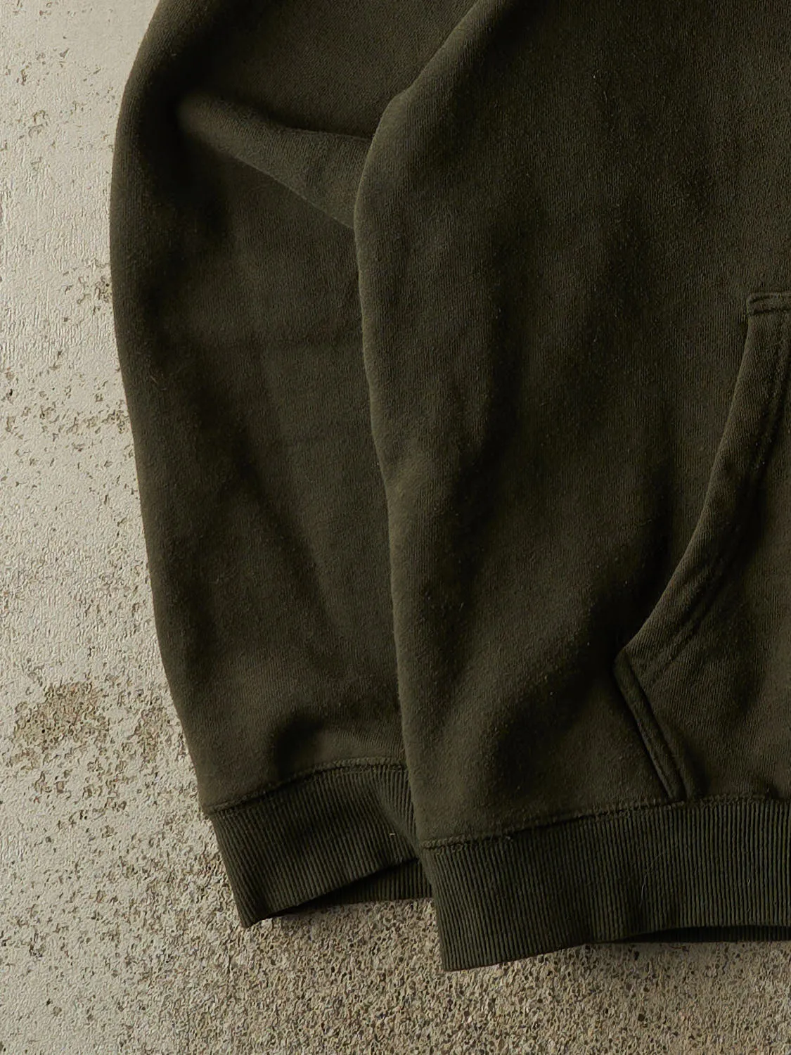 Vintage Y2K Green Realtree Embroidered Zip Up Hoodie (L/XL) sold by Rebalance Vintage product image thumbnail 3