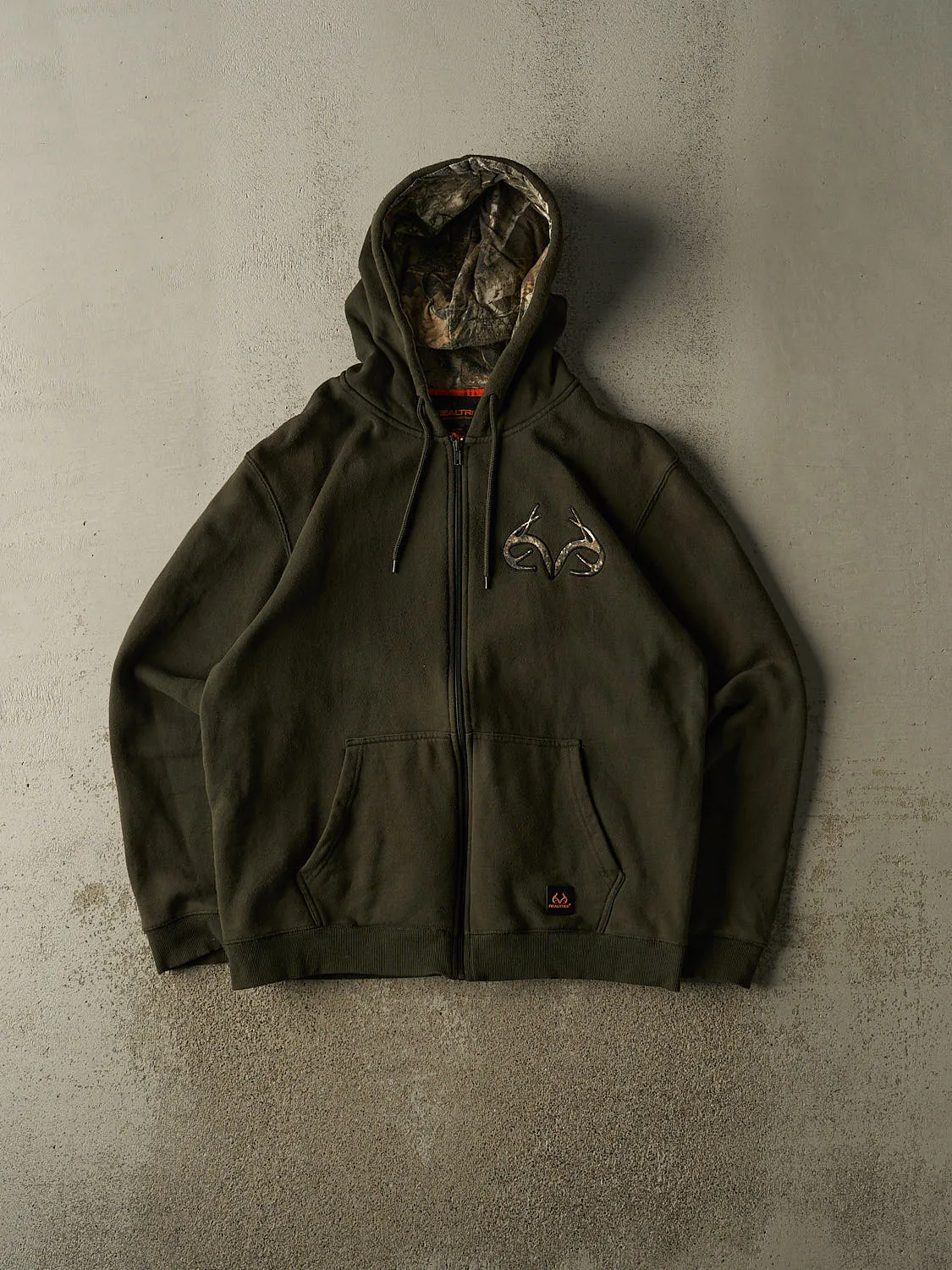 Vintage Y2K Green Realtree Embroidered Zip Up Hoodie (L/XL) sold by Rebalance Vintage