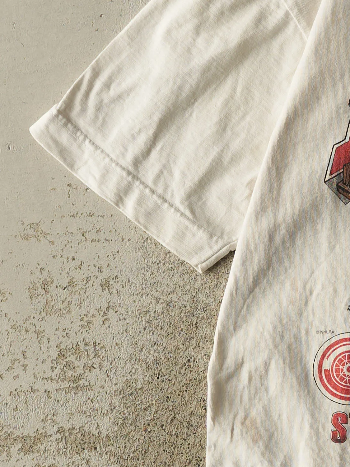 Vintage 97' Beige Detroit Red Wings Stanley Cup Champions Tee (M) sold by Rebalance Vintage product image thumbnail 4