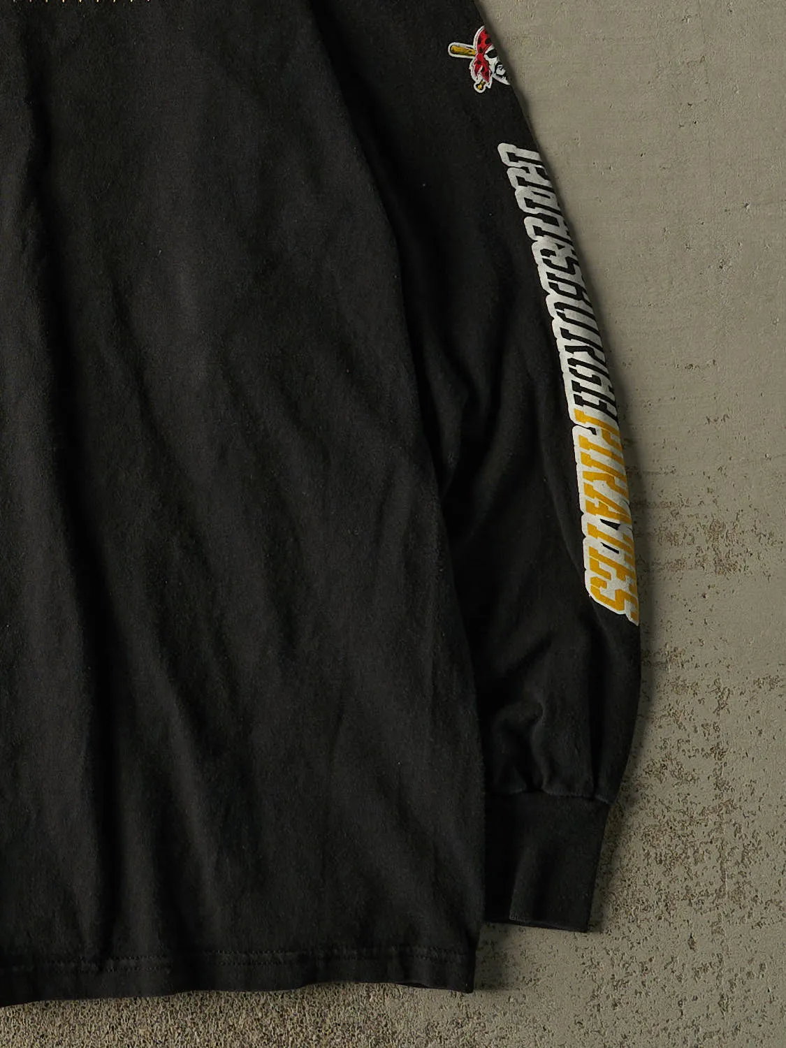 Vintage 06' Black Pittsburgh Pirates Long Sleeve (XL/XXL) sold by Rebalance Vintage product image thumbnail 3