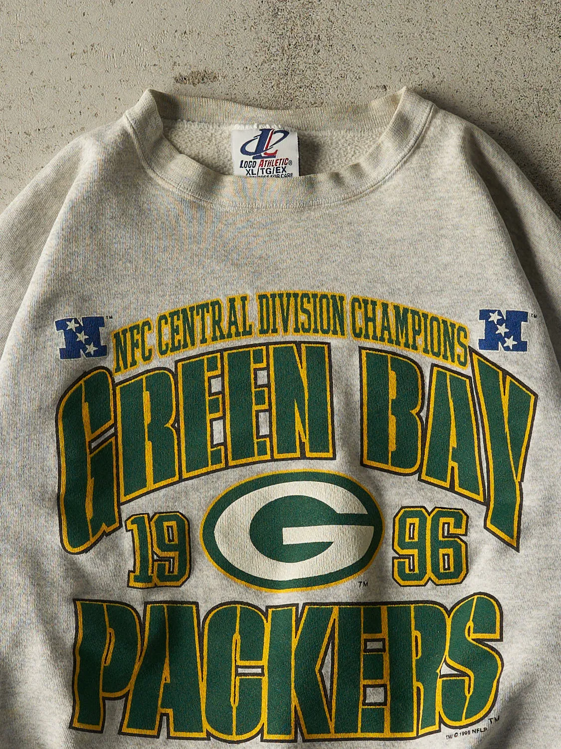 Vintage 96' Heather Grey Green Bay Packers NFC Champions Crewneck (M) sold by Rebalance Vintage product image thumbnail 2