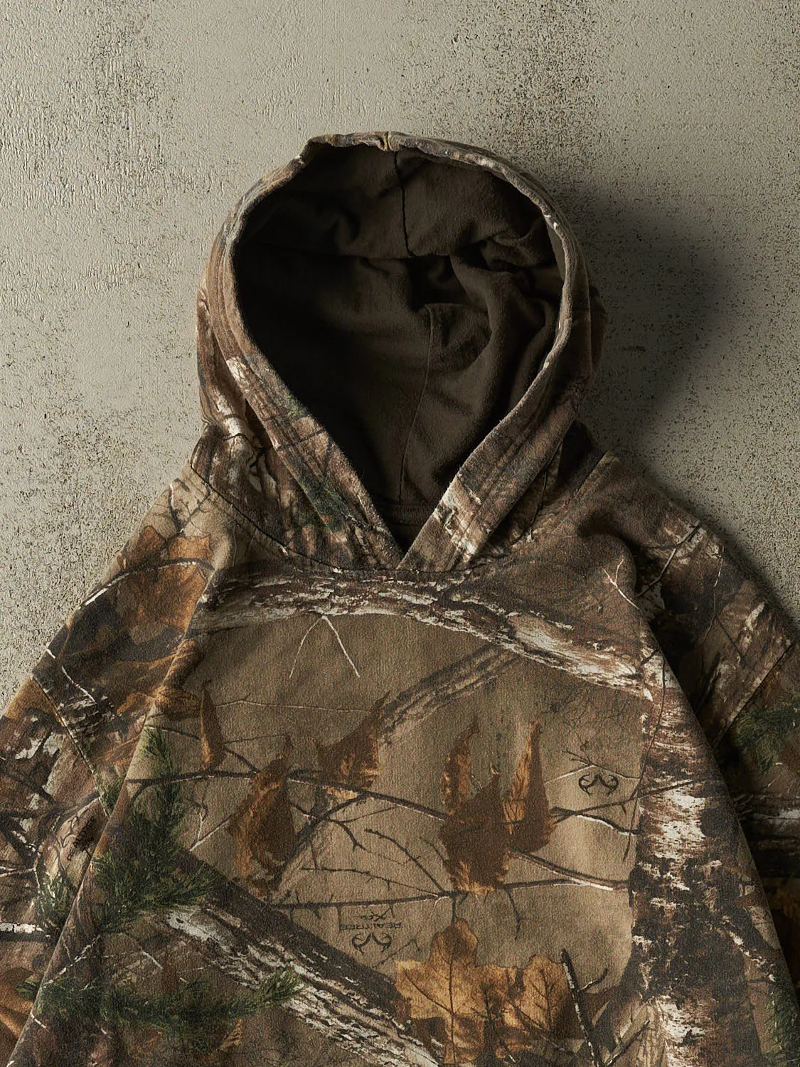 Vintage Y2K Camo Realtree Hoodie (M/L) sold by Rebalance Vintage product image thumbnail 2