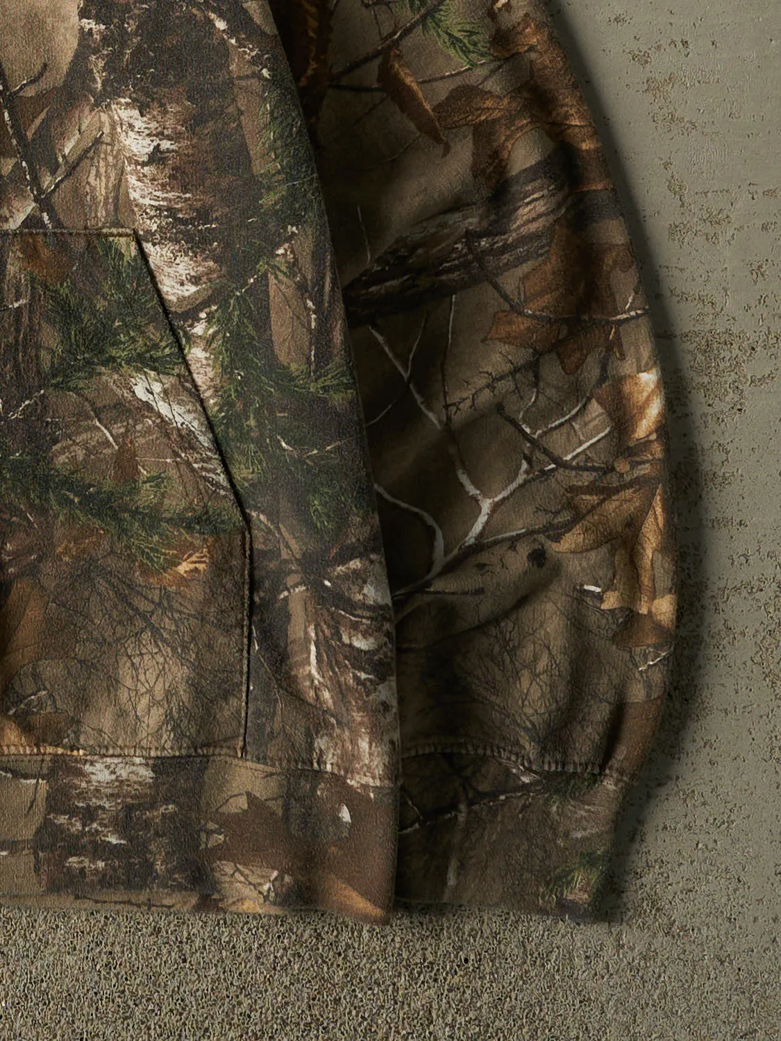 Vintage Y2K Camo Realtree Hoodie (M/L) sold by Rebalance Vintage product image thumbnail 4