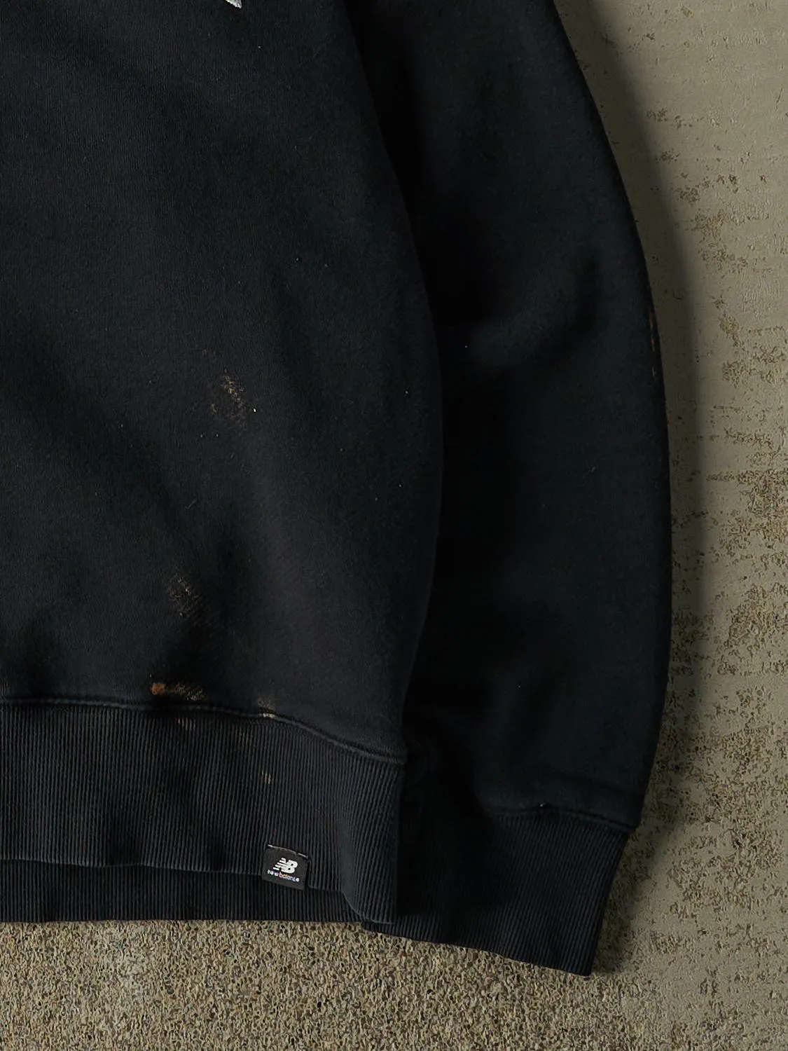 Vintage Y2K Black New Balance Embroidered Crewneck (L) sold by Rebalance Vintage product image thumbnail 3