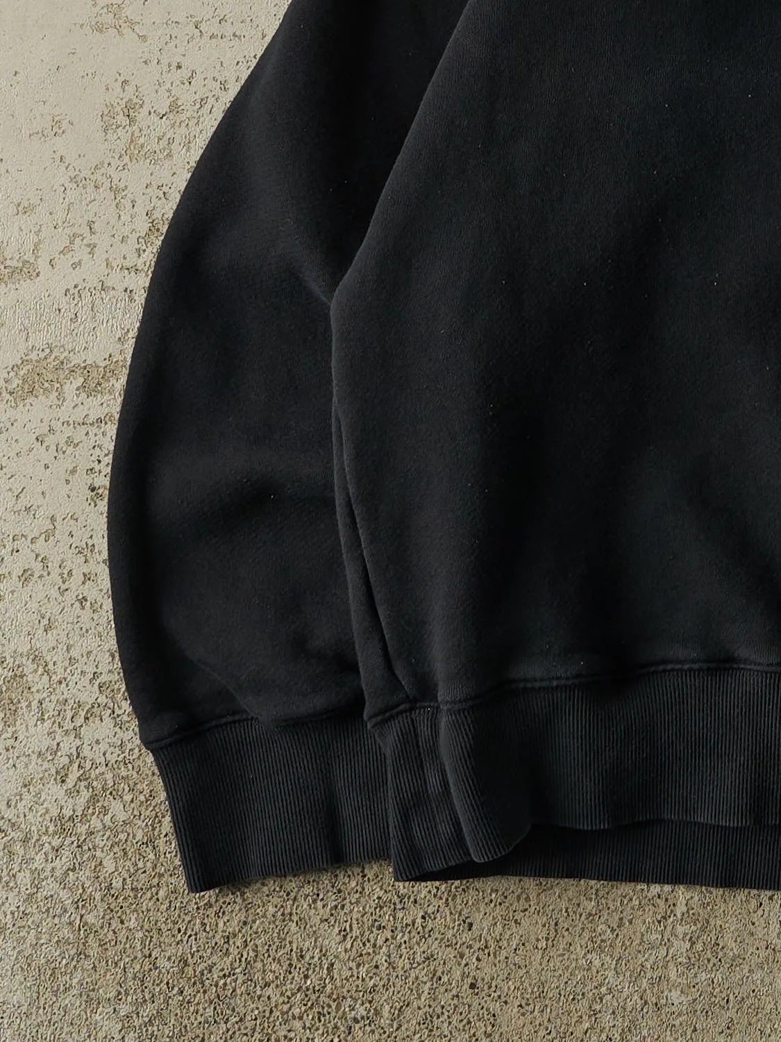 Vintage Y2K Black New Balance Embroidered Crewneck (L) sold by Rebalance Vintage product image thumbnail 4