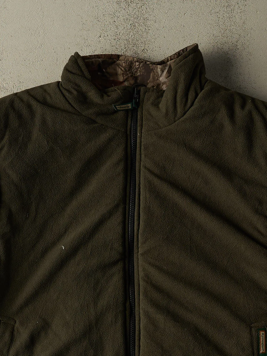 Vintage 90s Camo Realtree x Remington Reversible Vest (XL/XXL) sold by Rebalance Vintage product image thumbnail 4