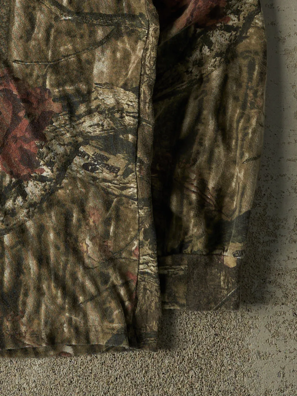 Vintage Y2K Camo Mossy Oak Pocket Long Sleeve (L) sold by Rebalance Vintage product image thumbnail 4
