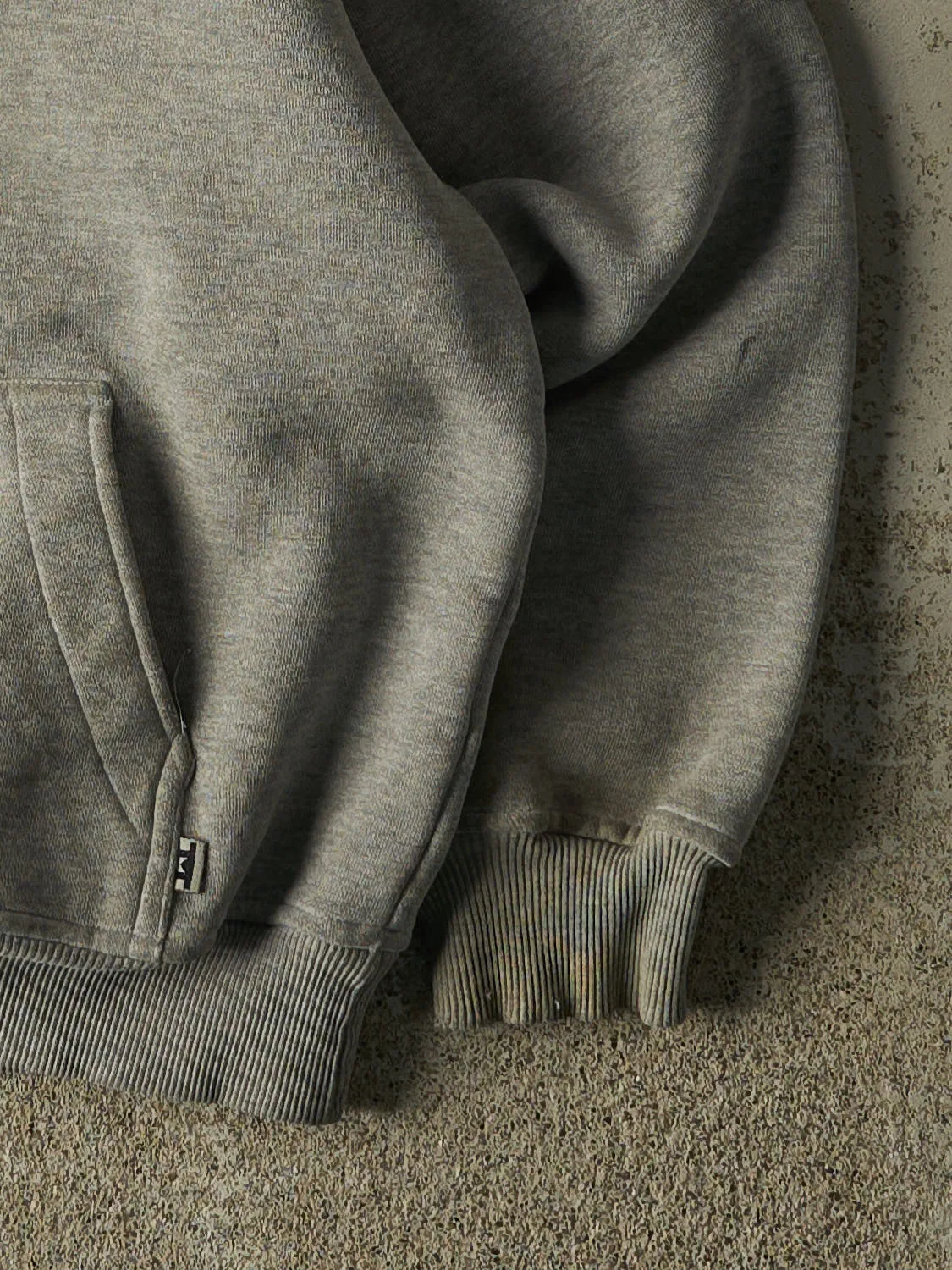 Vintage 90s Grey R Graphic Hoodie (XS/S) sold by Rebalance Vintage product image thumbnail 3