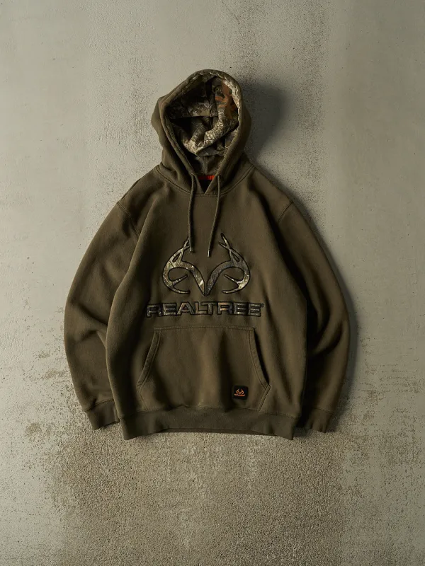 Vintage Y2K Green Realtree Embroidered Hoodie (M/L) made by Rebalance Vintage