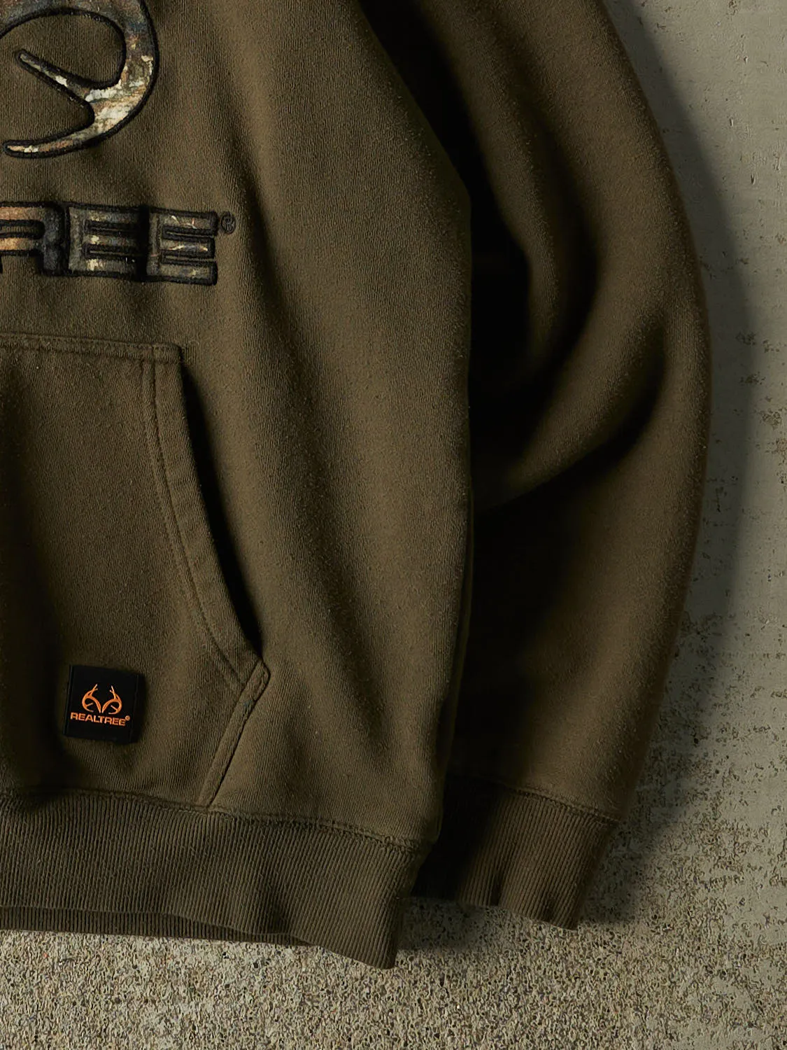 Vintage Y2K Green Realtree Embroidered Hoodie (M/L) sold by Rebalance Vintage product image thumbnail 3