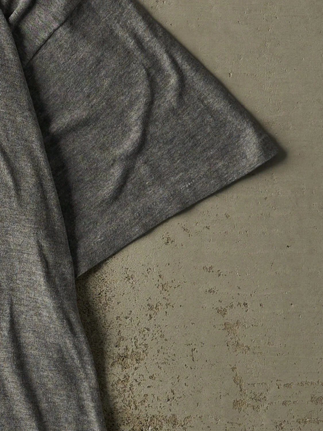 Vintage 90s Grey Russell Athletic Huskies Hockey Tee (XL/XXL) sold by Rebalance Vintage product image thumbnail 4