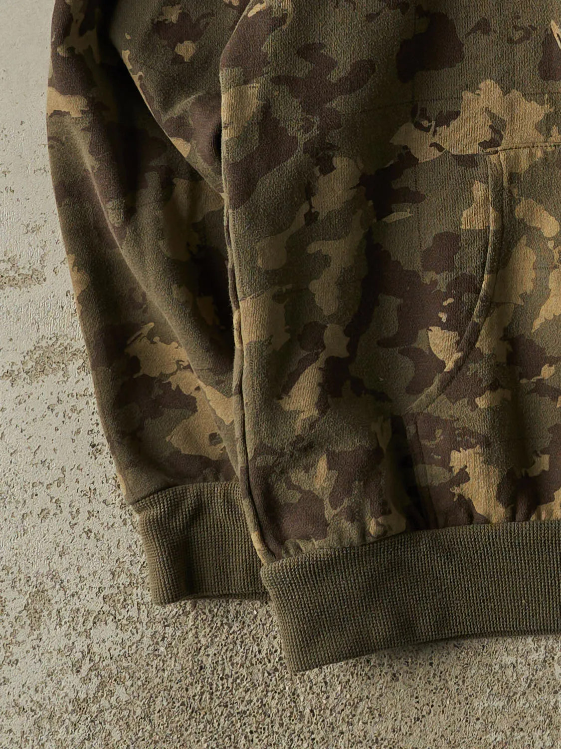 Vintage Y2K Camo Randy River Zip Up Graphic Hoodie (L) sold by Rebalance Vintage product image thumbnail 4