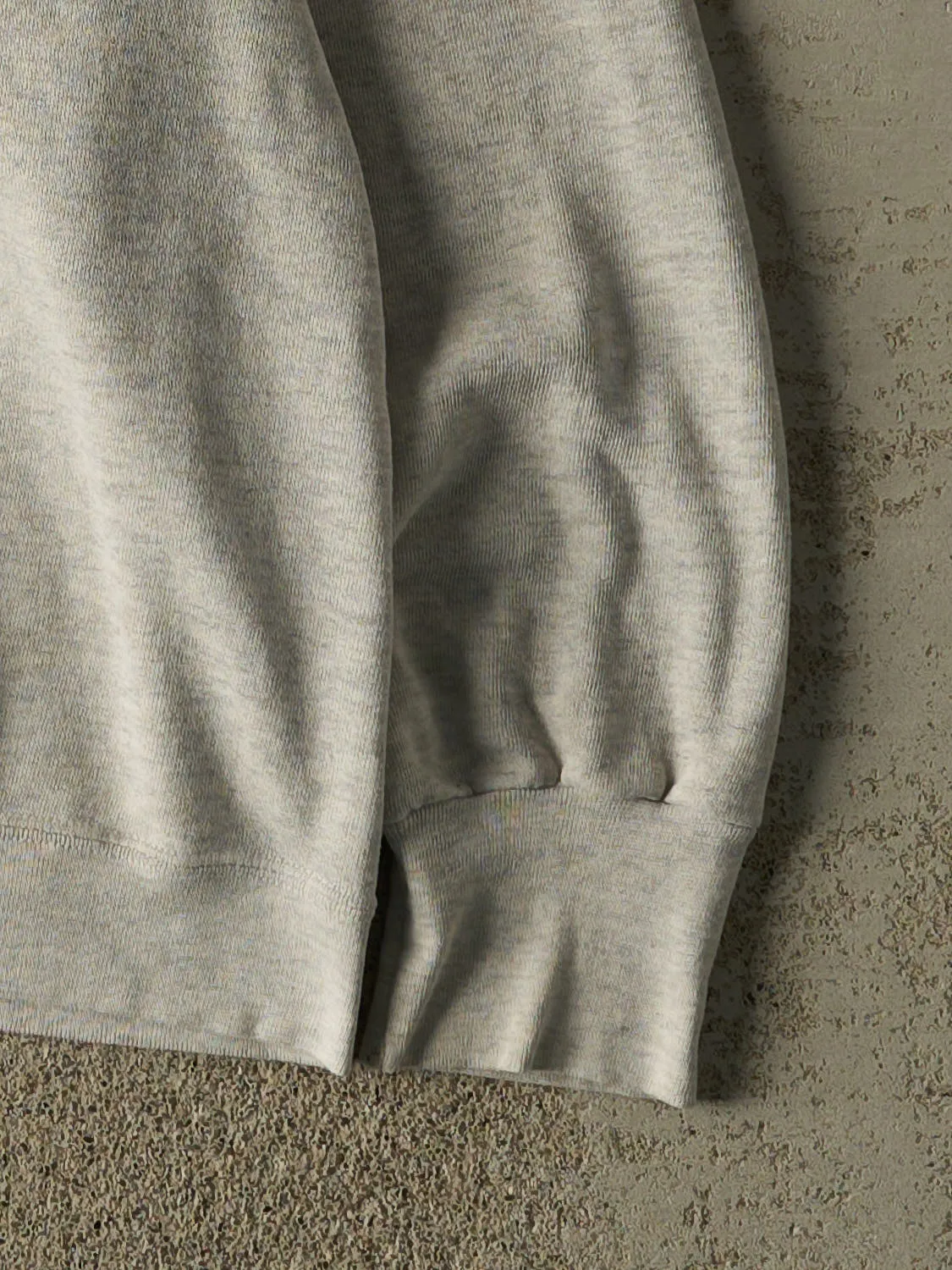 Vintage 90s Heather Grey Kells Restaurant & Bar Crewneck (L/XL) sold by Rebalance Vintage product image thumbnail 4