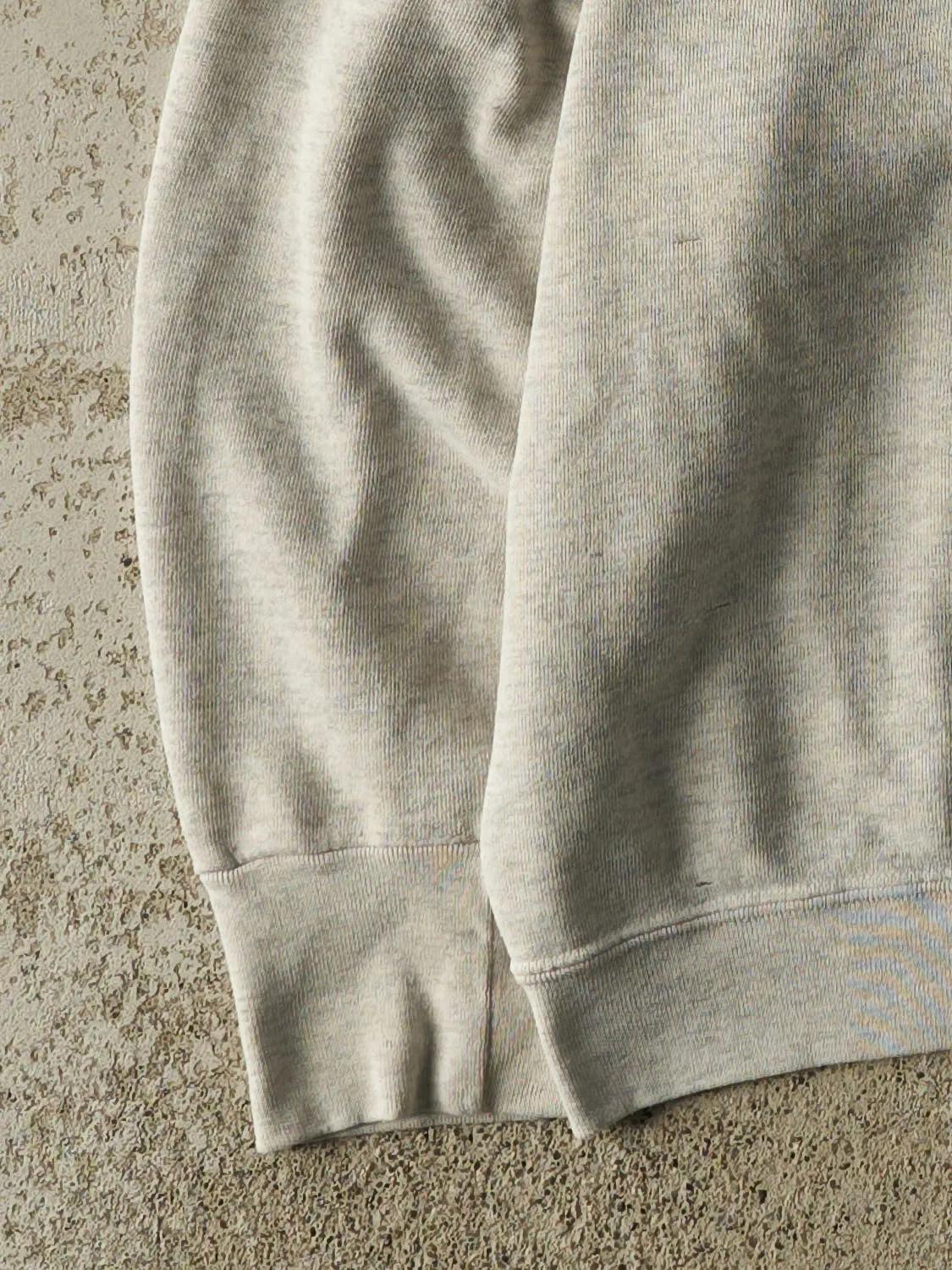 Vintage 90s Heather Grey Kells Restaurant & Bar Crewneck (L/XL) sold by Rebalance Vintage product image thumbnail 3