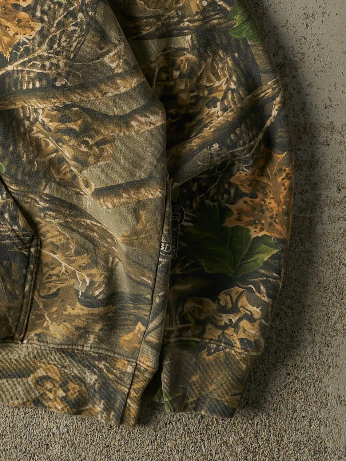 Vintage Y2K Camo Cabela's Hoodie (S/M) sold by Rebalance Vintage product image thumbnail 4