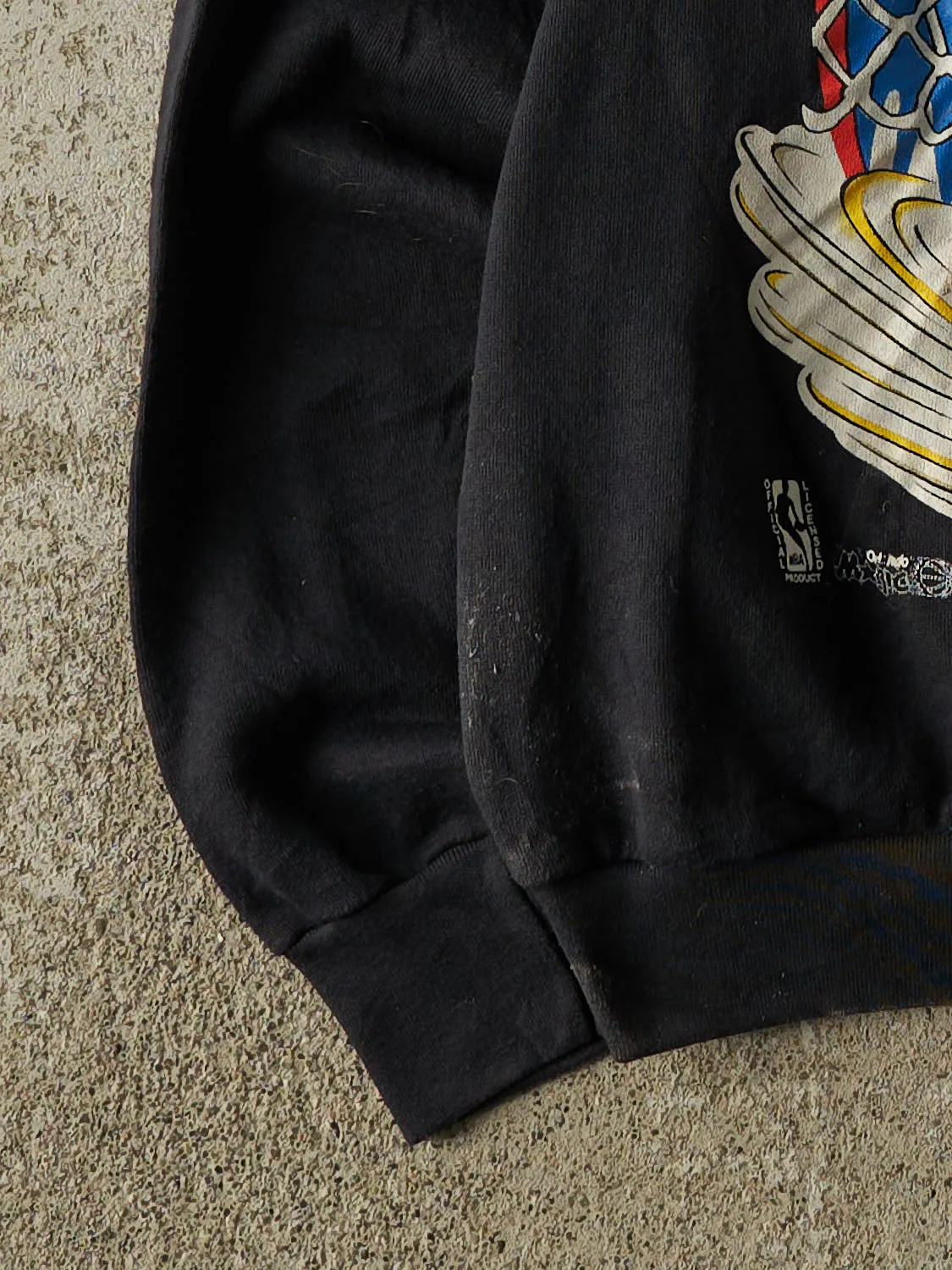 Vintage 93' Black Orlando Magic x Looney Tunes Crewneck (M) sold by Rebalance Vintage product image thumbnail 3