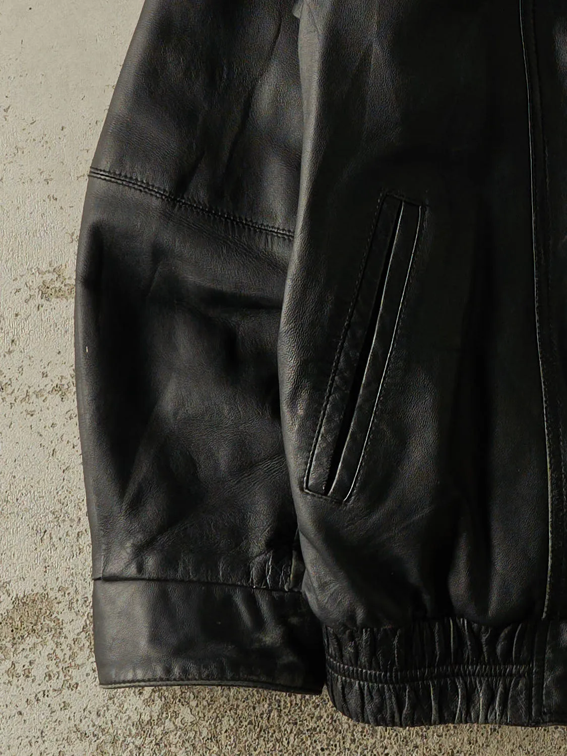 Vintage Y2K Black Denver Hayes Leather Bomber Jacket (XL/XXL) sold by Rebalance Vintage product image thumbnail 3