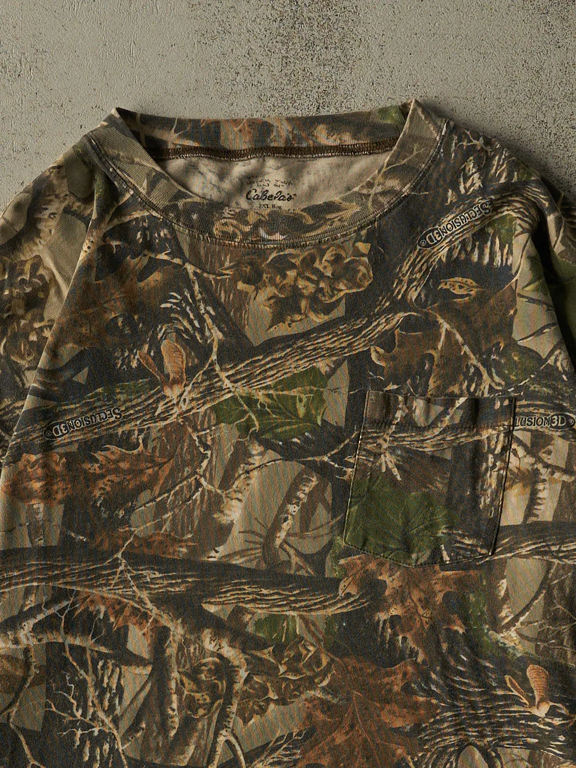 Vintage Y2K Camo Cabela's Pocket Long Sleeve (XL) sold by Rebalance Vintage product image thumbnail 2