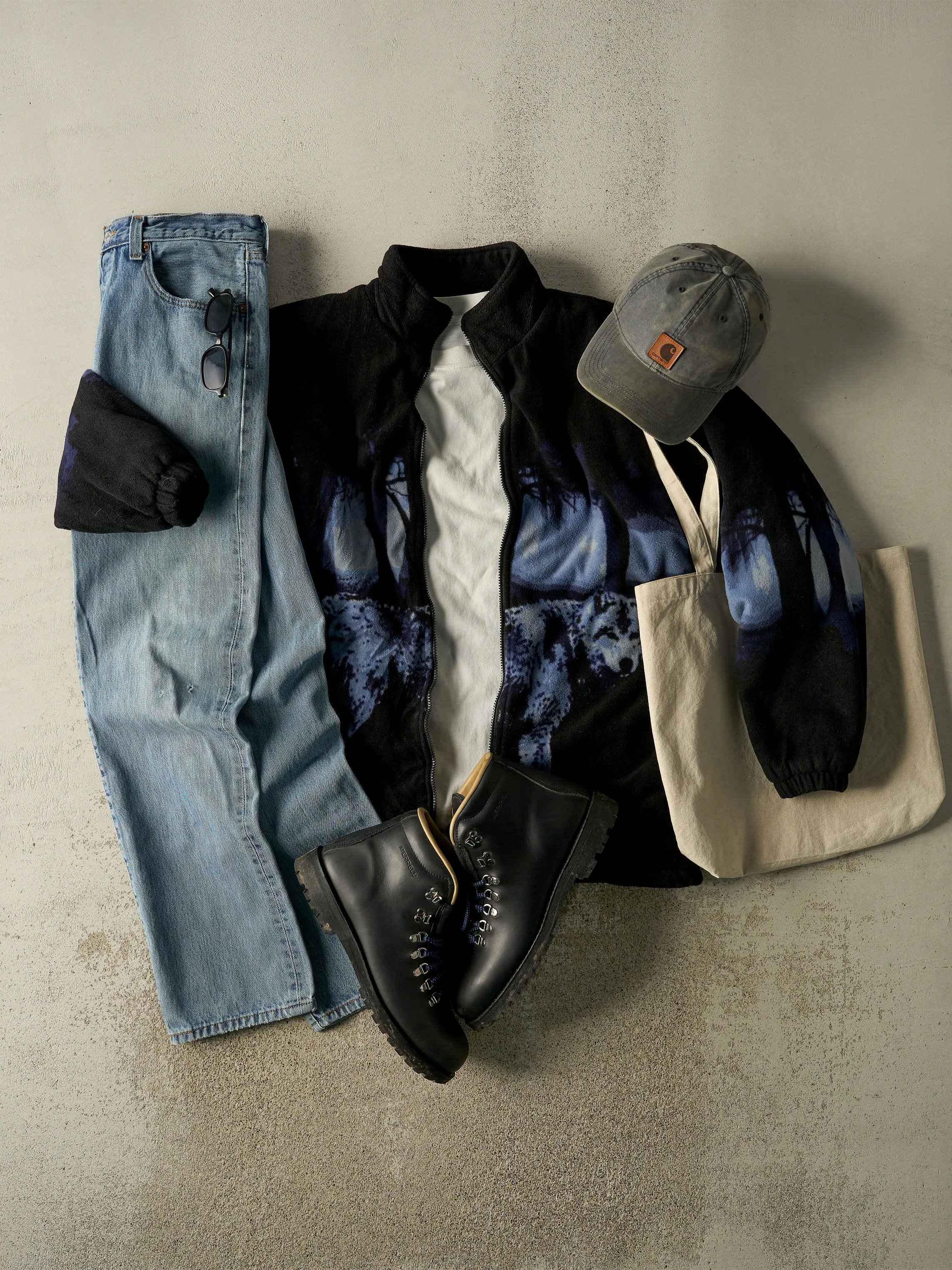 Vintage Y2K Mid Wash Levi's 501 Jeans (32x32) sold by Rebalance Vintage product image thumbnail 2